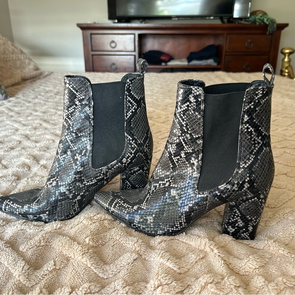 Snake Skin Steve Madden Ankle Boots - Picture 2 of 6